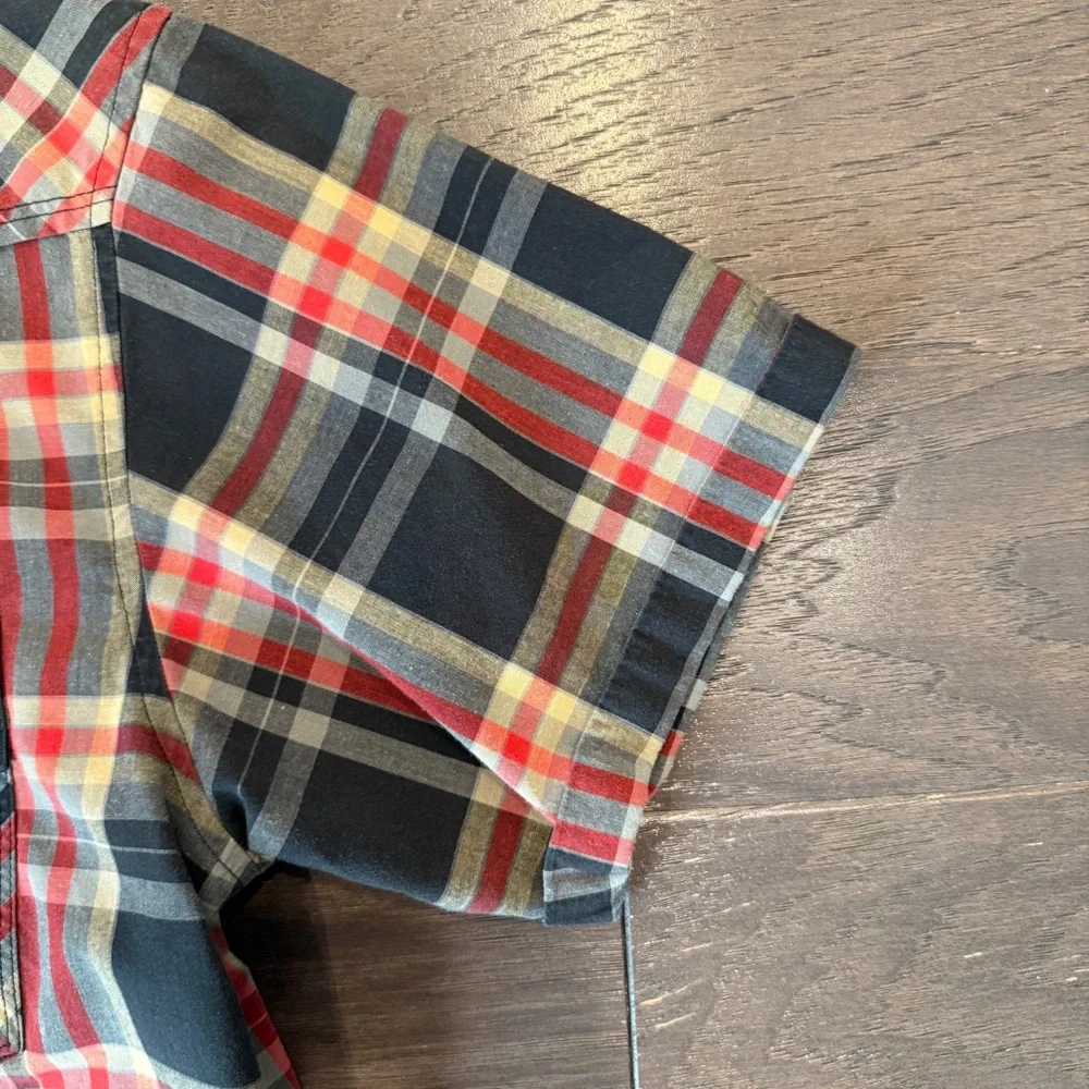 The North Face Men’s Plaid Western Short Sleeve Button-Up – Black Red Cream